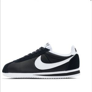 COPY - Woman’s classic Nike Cortez Nylon marathon runner.